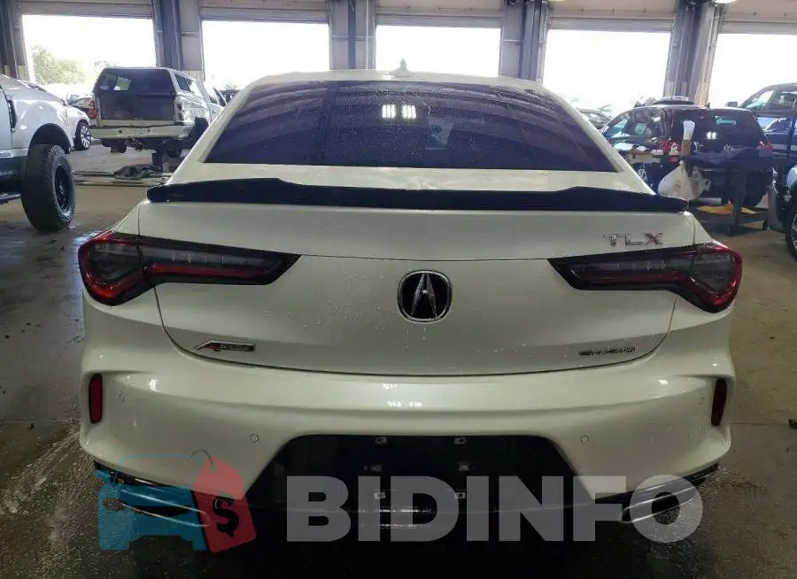 19UUB6F50MA010868 Photo# 6