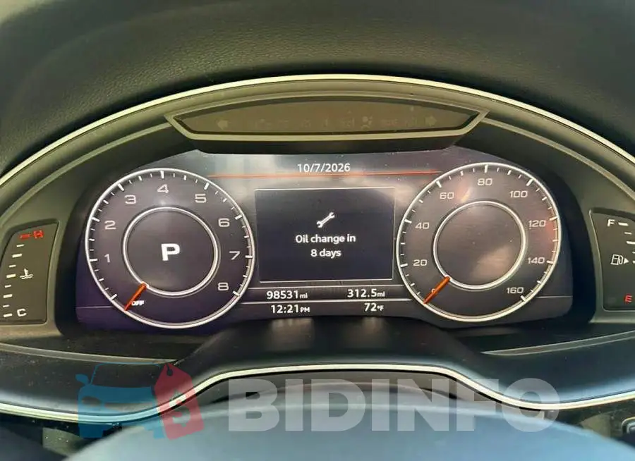 WA1LAAF75KD042321 Photo# 8