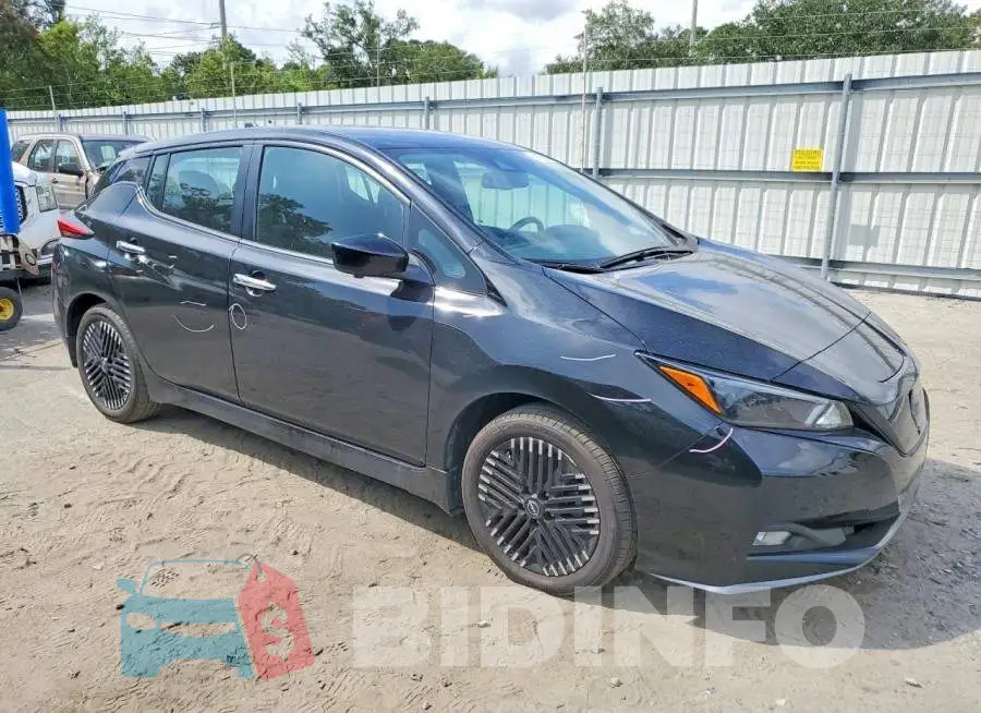 1N4CZ1CV4PC562188 Photo# 4