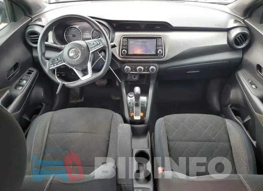 3N1CP5CU6JL522109 Photo# 8
