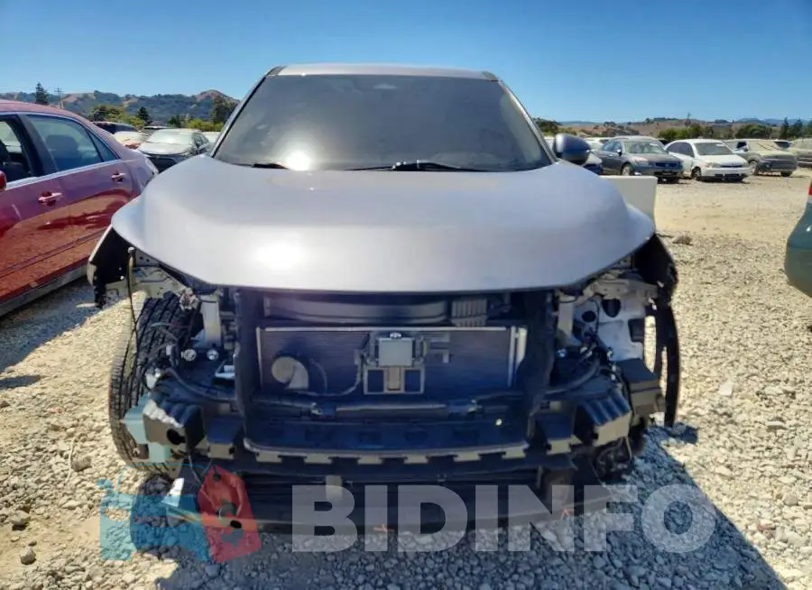 JN8BT3BA4PW412358 Photo# 5