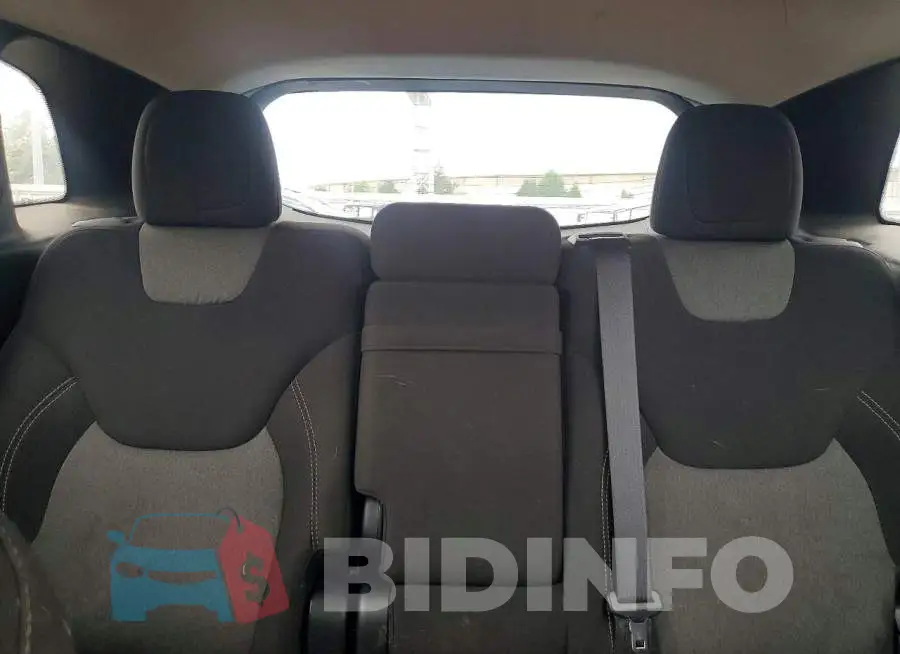 1C4PJLCB2JD612043 Photo# 10