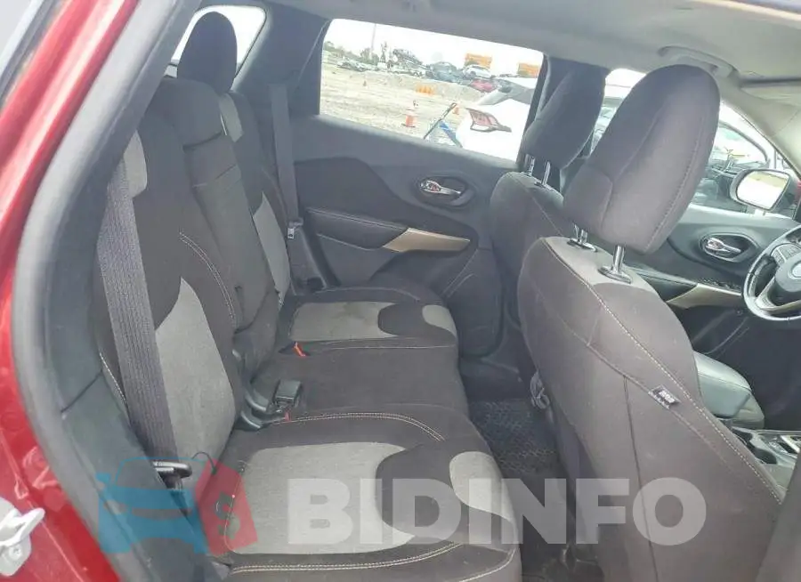 1C4PJLCB2JD612043 Photo# 11