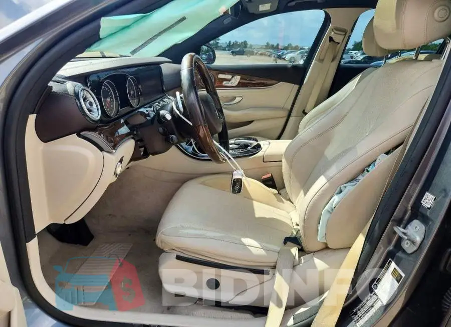 WDDZF4JB6HA175992 Photo# 7