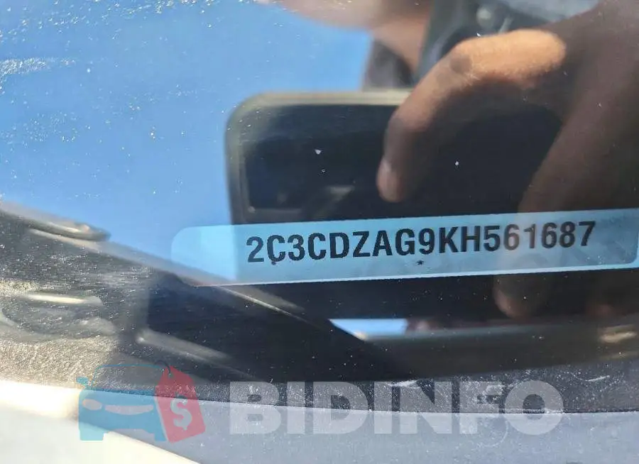 2C3CDZAG9KH561687 Photo# 12