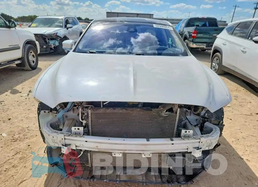 1LN6L9BP4J5606627 Photo# 5