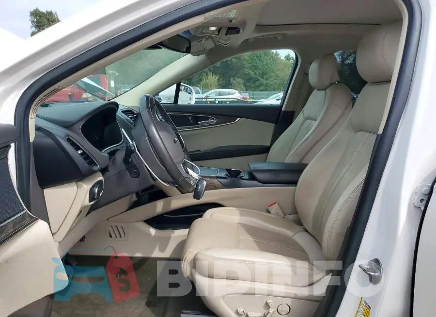 2LMPJ8LR9JBL49906 Photo# 7