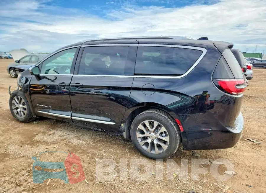 2C4RC1N70SR528639 Photo# 2