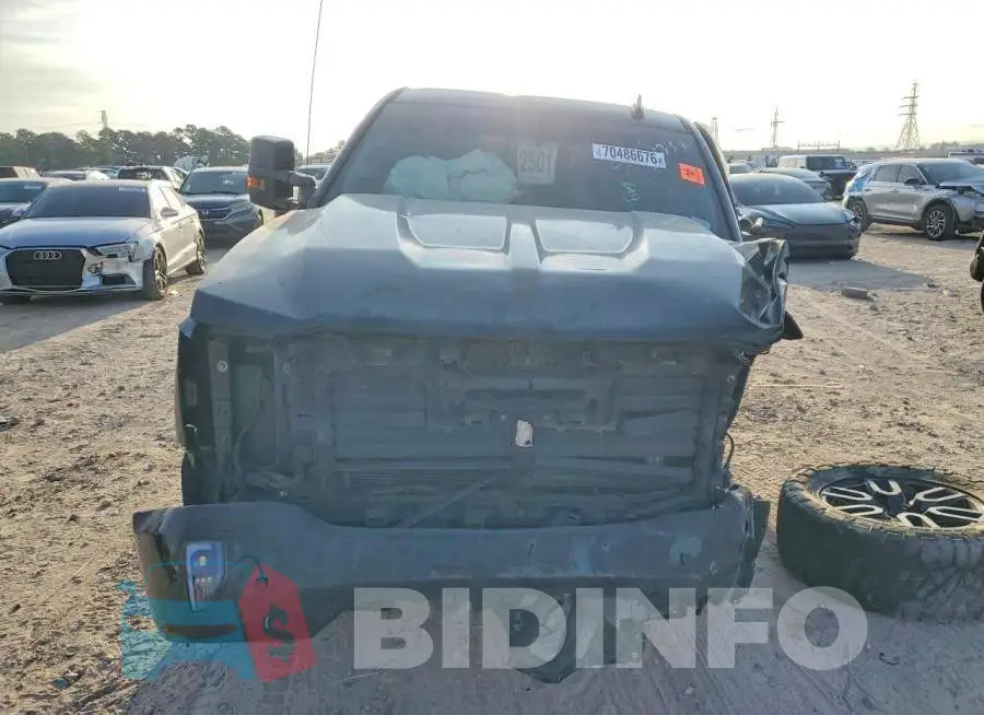 3GCPCREC2JG149357 Photo# 5