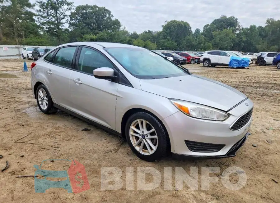 1FADP3F2XJL279888 Photo# 4