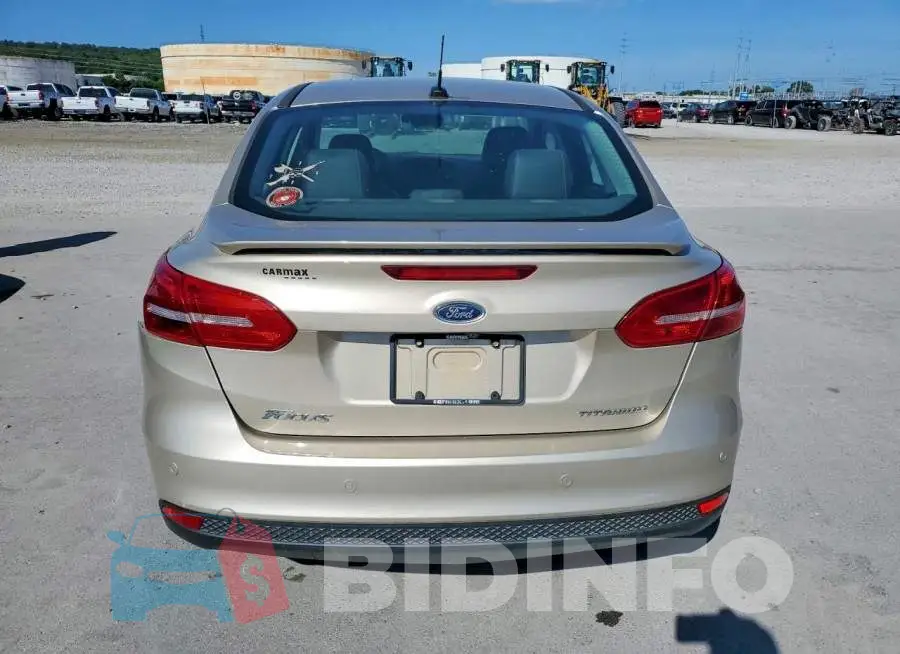 1FADP3J27HL238345 Photo# 6