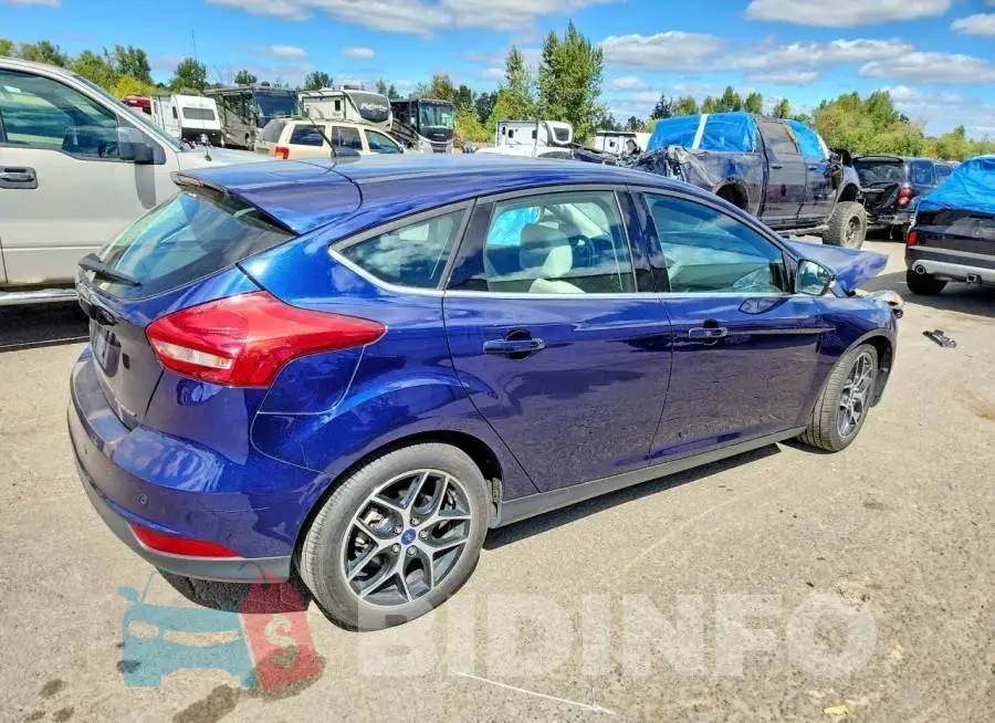 1FADP3N28HL280128 Photo# 3