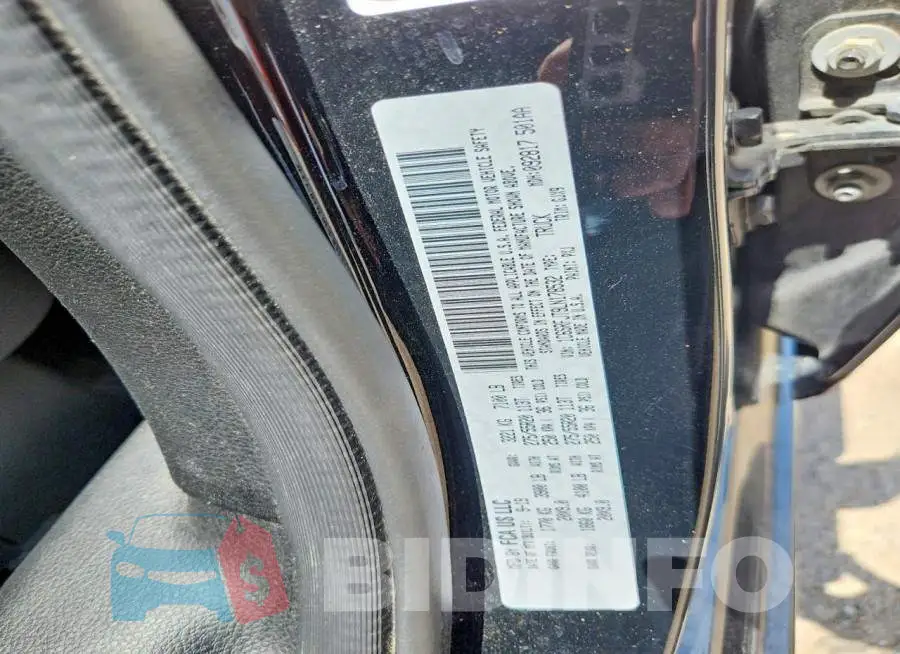 1C6SRFJT9LN178532 Photo# 13