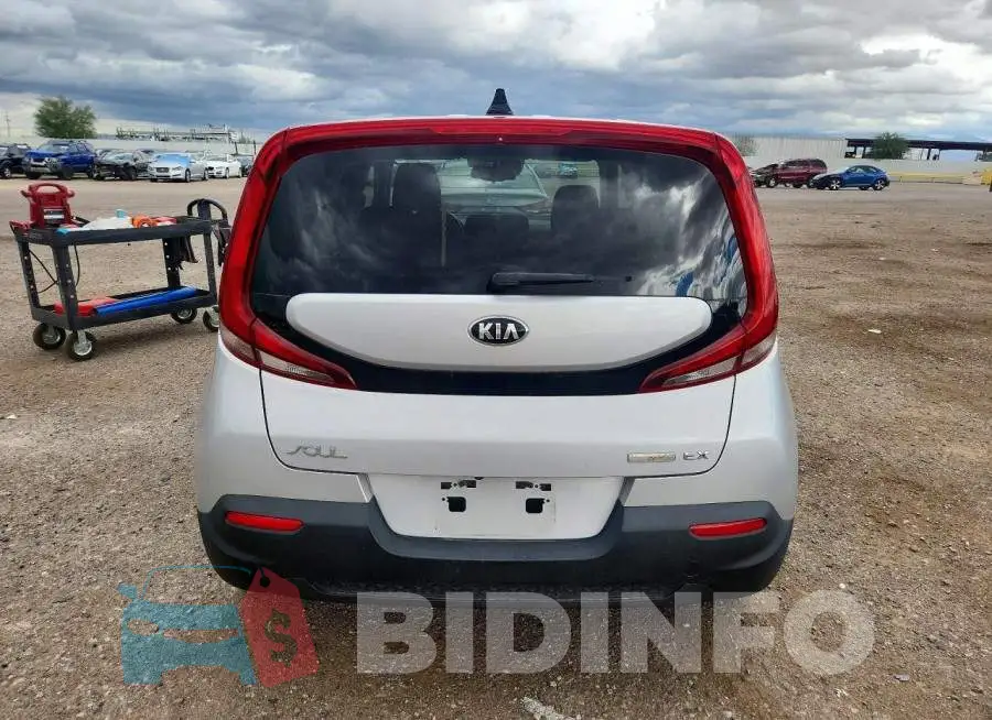 KNDJ33AU6L7015242 Photo# 6