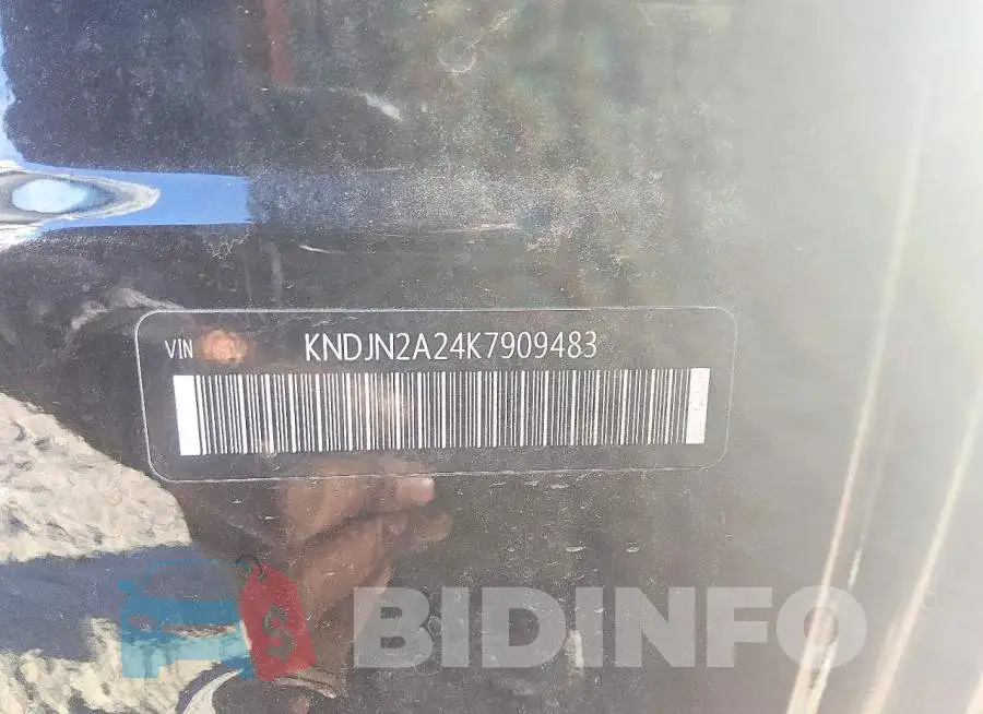 KNDJN2A24K7909483 Photo# 12