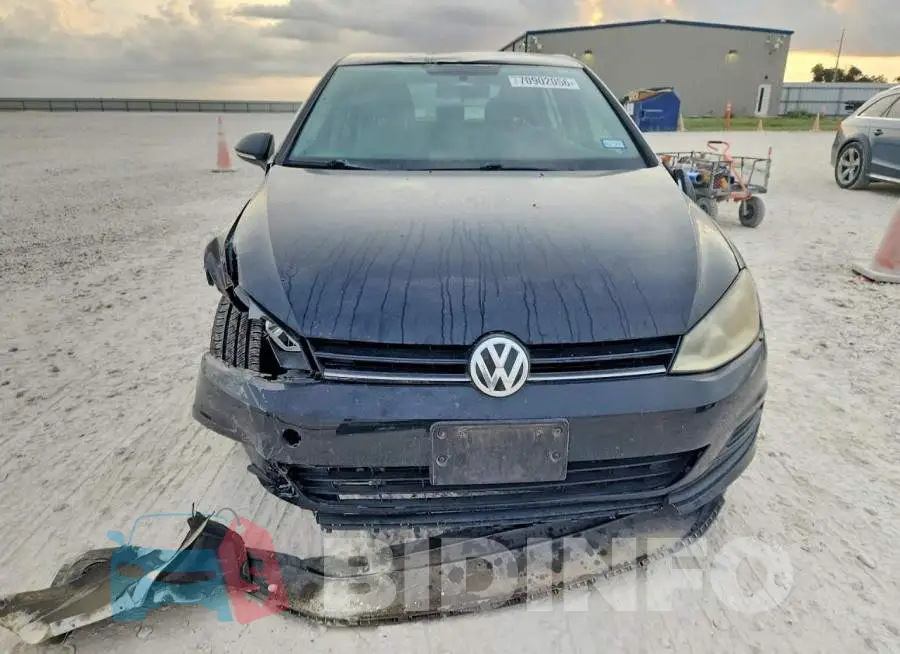 3VW217AUXHM048031 Photo# 5