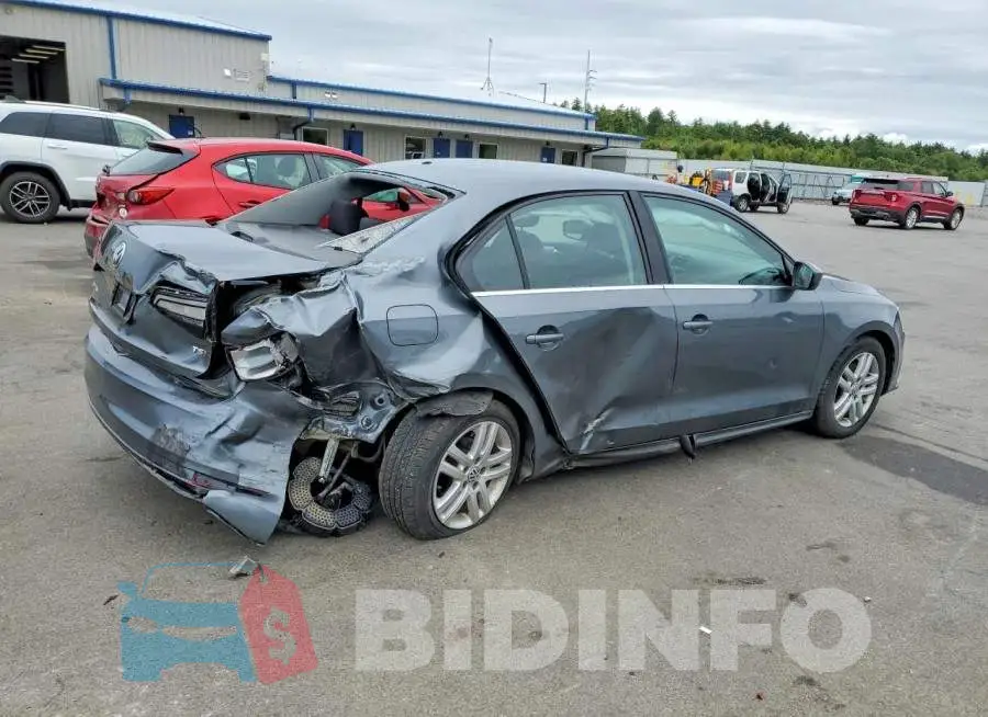 3VW2B7AJ4HM206611 Photo# 3