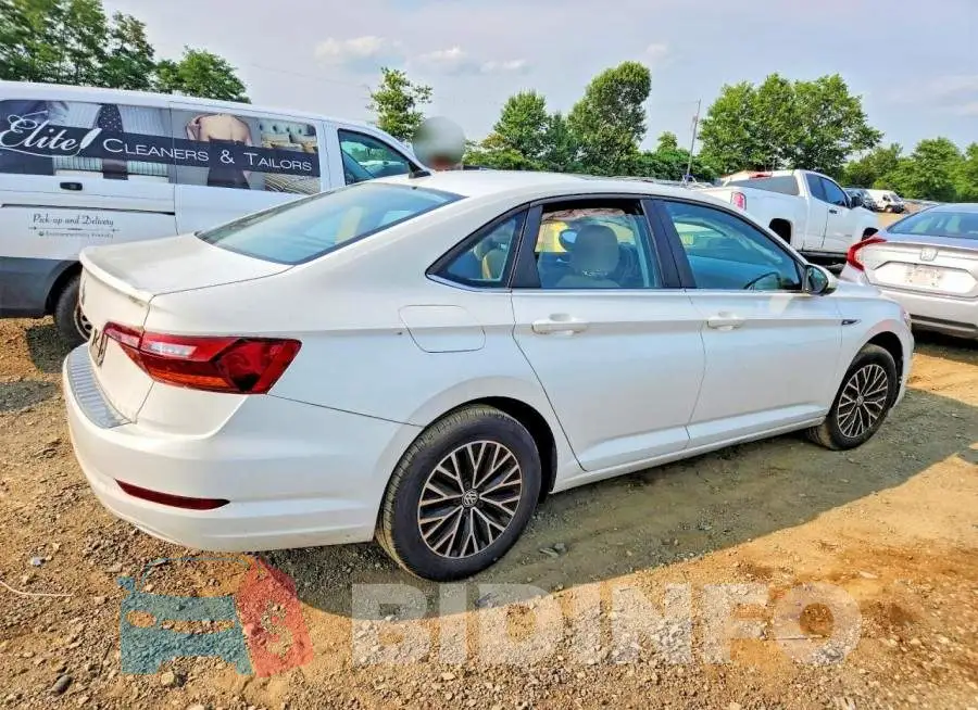 3VWE57BU3KM164579 Photo# 3