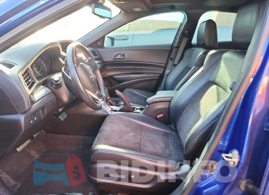 19UDE2F84HA011201 Photo# 7
