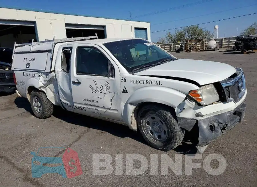 1N6BD0CT4HN717015 Photo# 4