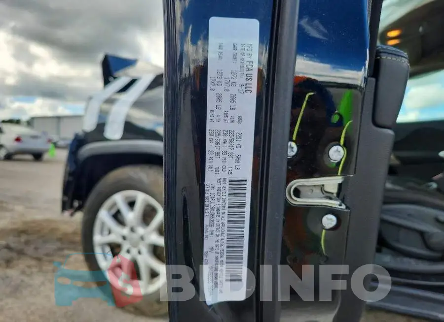 1C4PJLCBXJD553596 Photo# 13