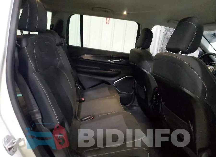 1C4RJKAG2M8200087 Photo# 11
