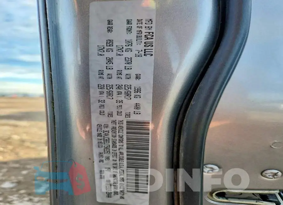 3C4NJCBB3JT502251 Photo# 13