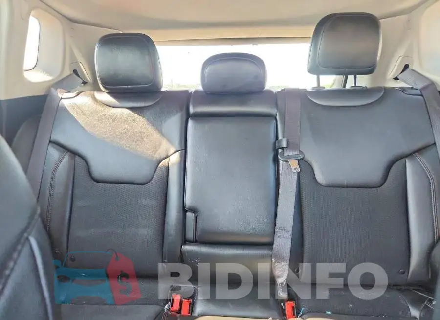 3C4NJDDB7NT111757 Photo# 10