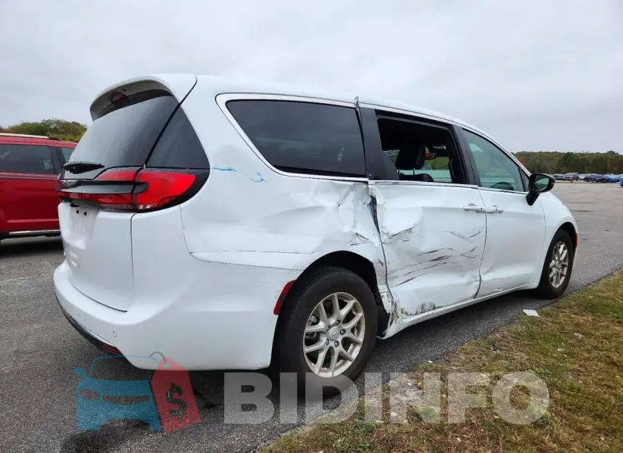 2C4RC1BG0TR272749 Photo# 3