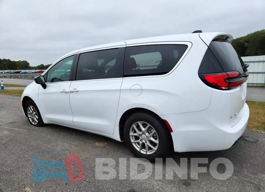 2C4RC1BG0TR272749 Photo# 2