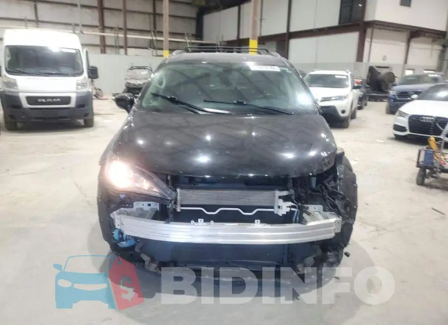 2C4RC1BG9LR281756 Photo# 5