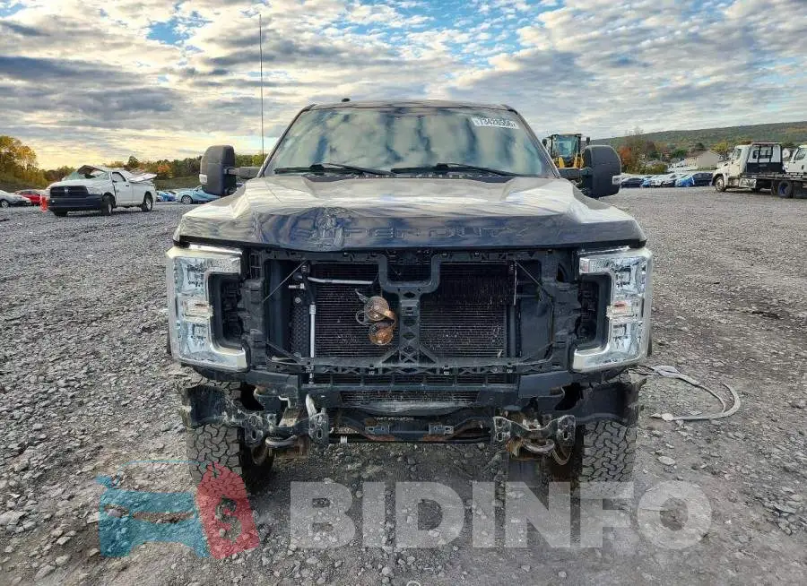 1FT7W2B60JEC44102 Photo# 5