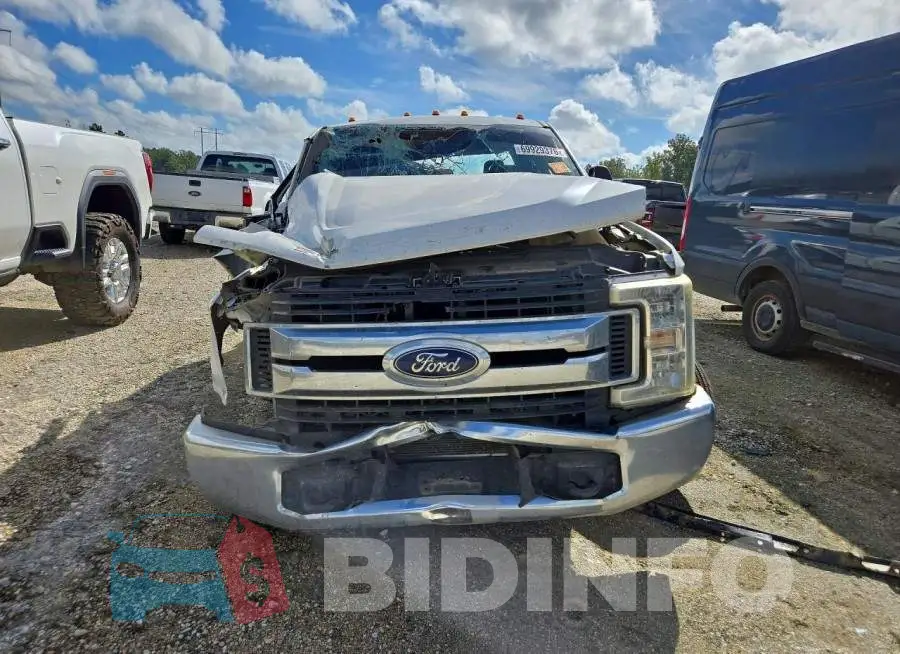 1FT8W3CT1KEC66075 Photo# 5