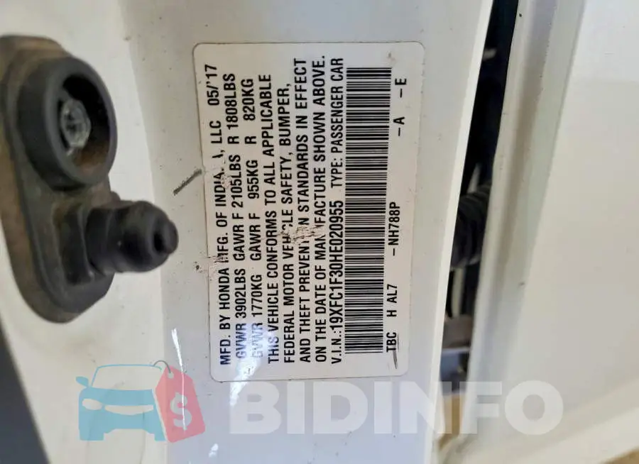 19XFC1F30HE020955 Photo# 12
