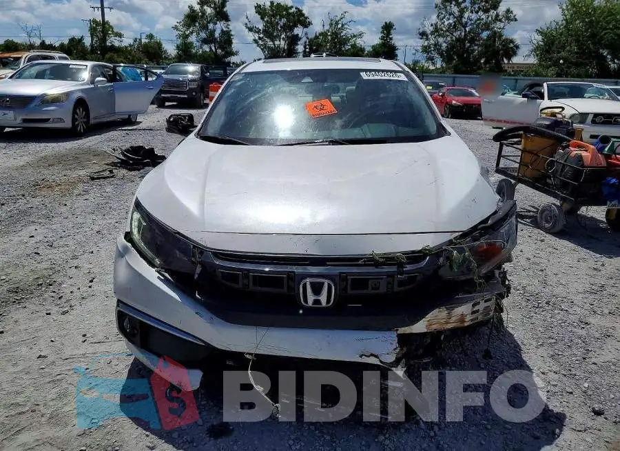 19XFC1F32KE003985 Photo# 5