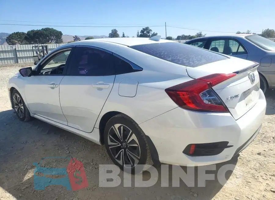 19XFC1F43HE213934 Photo# 2