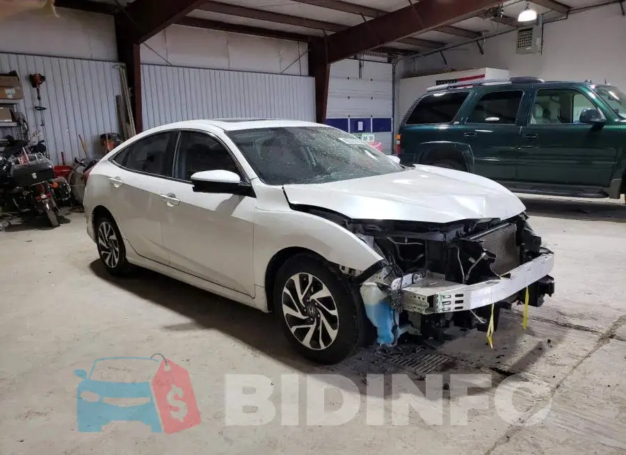 19XFC2F78HE060287 Photo# 4
