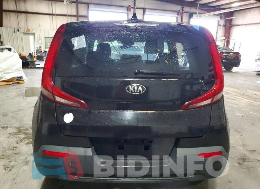 KNDJ23AU8L7018114 Photo# 6