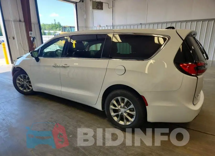 2C4RC1GG5TR177578 Photo# 2
