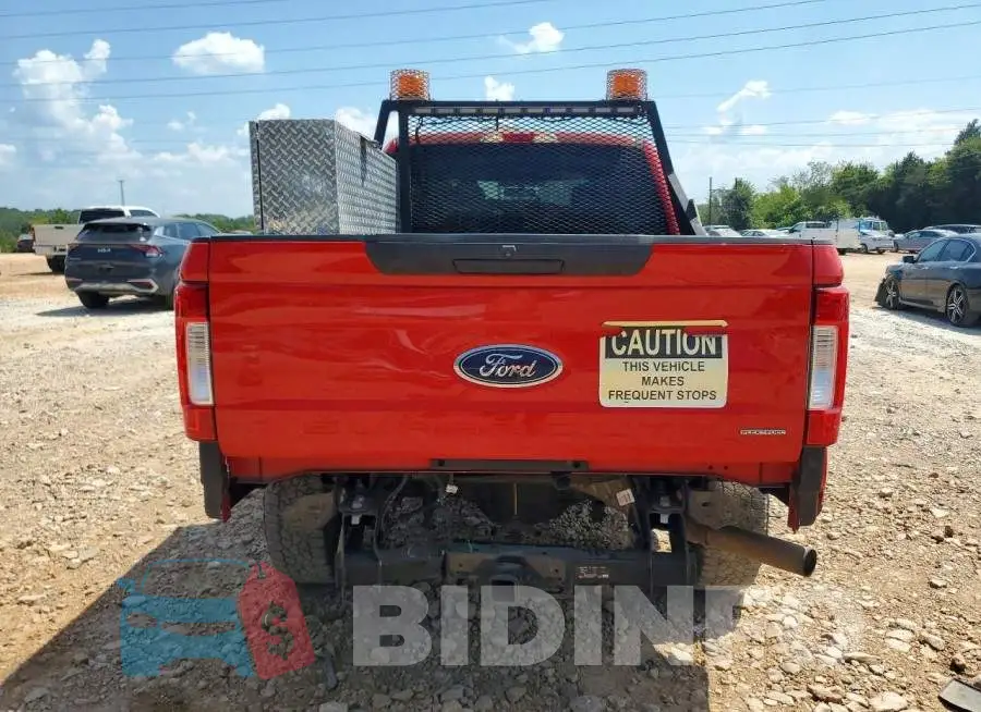 1FT7X2B69JEB32007 Photo# 6