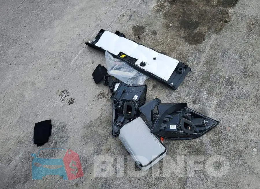 KMHL24JJ6TA160562 Photo# 12