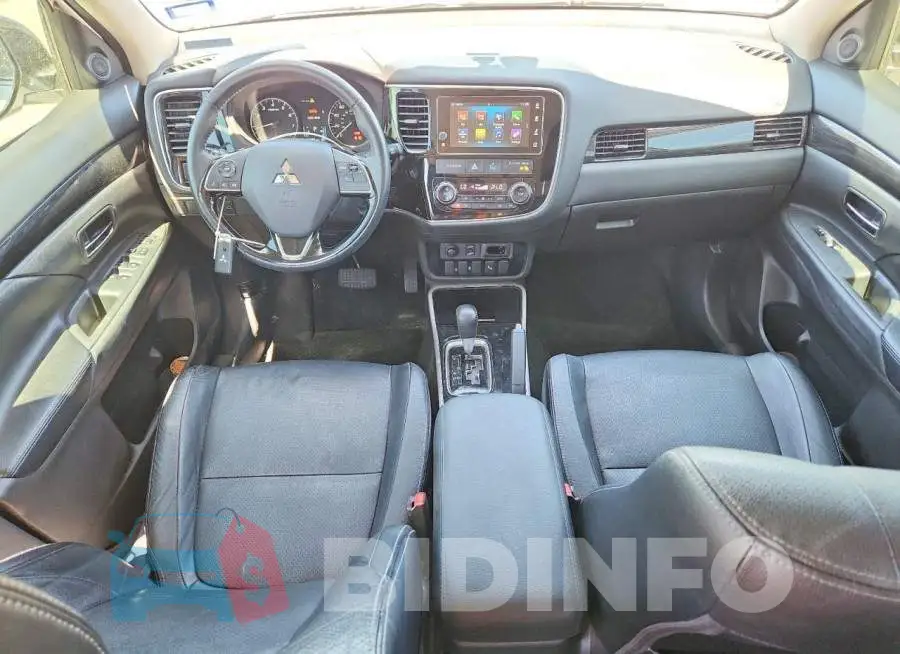 JA4AD3A39JZ009211 Photo# 8