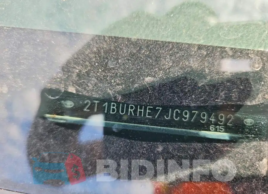 2T1BURHE7JC979492 Photo# 12