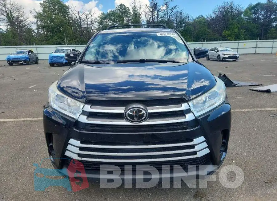 5TDBZRFH4JS899623 Photo# 5
