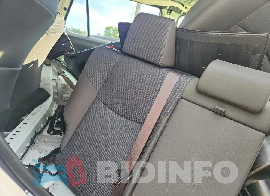 JTMG1RFV2KD035024 Photo# 11