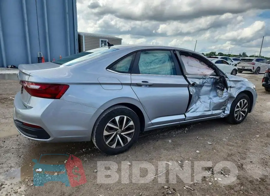 3VW5M7BU4RM044643 Photo# 3