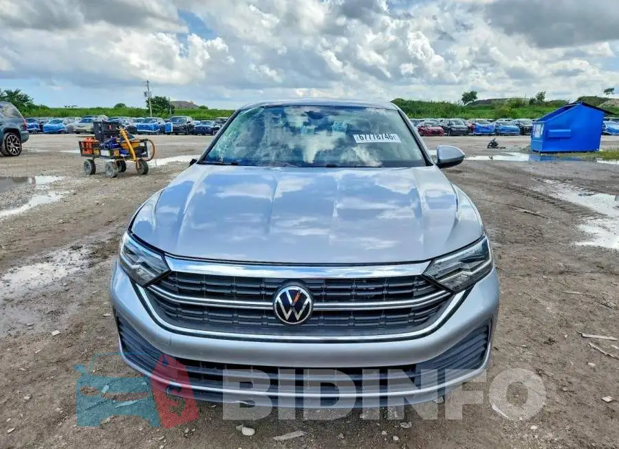 3VW5M7BU4RM044643 Photo# 5