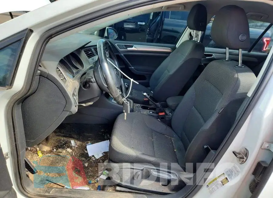 3VWA17AU8HM511019 Photo# 7