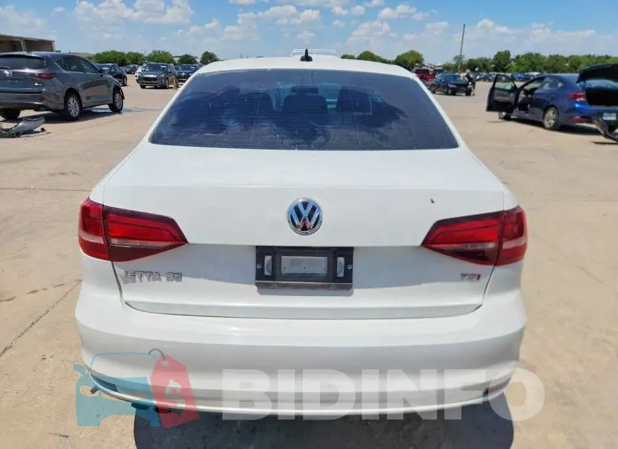 3VWDB7AJ8HM313136 Photo# 6
