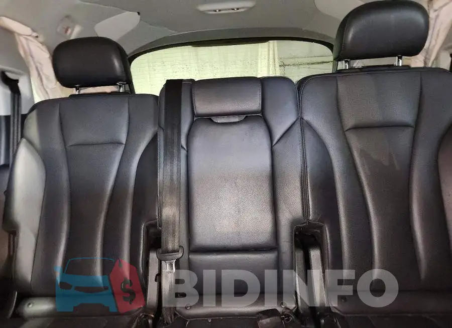 WA1LAAF72KD015450 Photo# 10